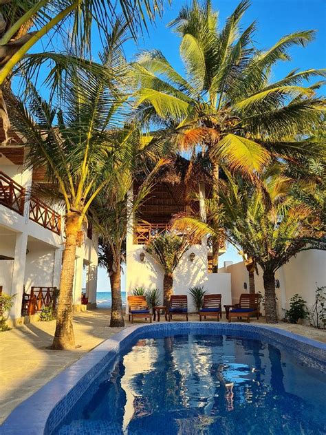 KARIBU BEACH RESORT (Pongwe, Zanzibar Island) - Hostel Reviews, Photos ...