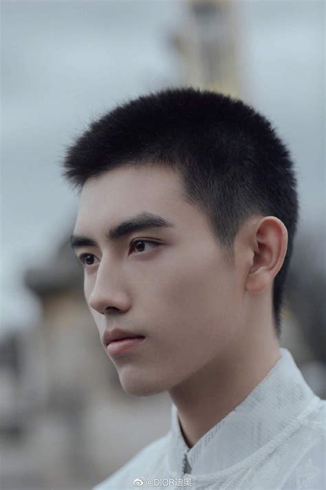 Pin by Nuttariga on ดาราจีนหญิงดาราจีนชาย | Haircuts for men, Men hair ...