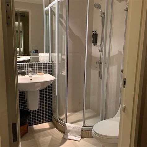 APHRODITE INN BANGKOK - Hotel Reviews, Photos, Rate Comparison ...
