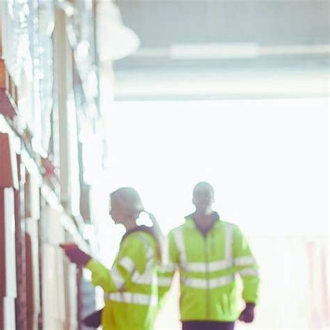 Loading dock Safety 的图像结果