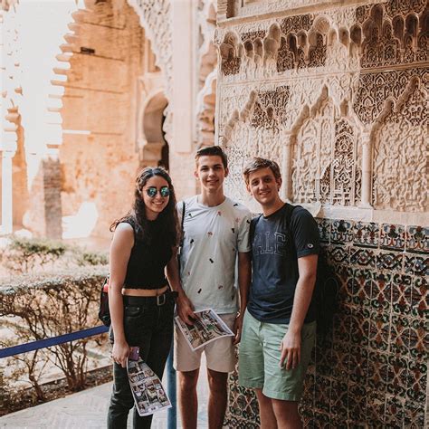 Spanish immersion programs for families in Spain | Centro MundoLengua