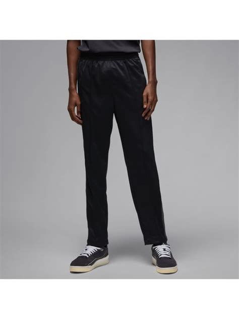 Buy Men Online | Footlocker India