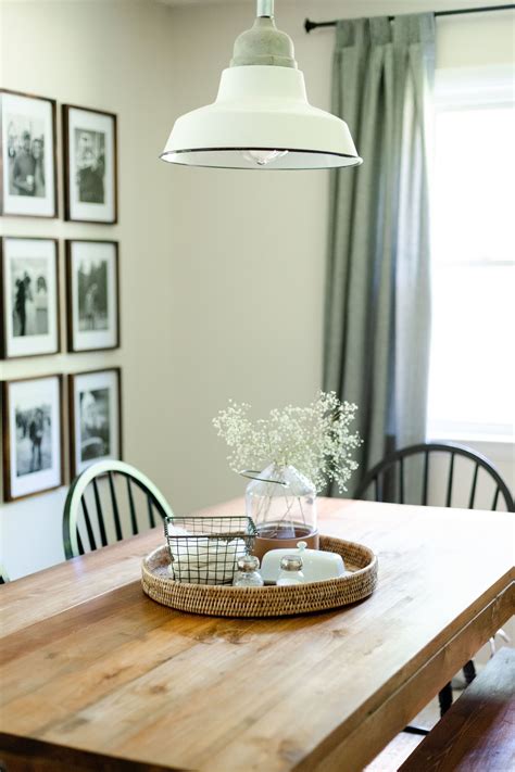 7 Everyday Dining Room Centerpiece Ideas