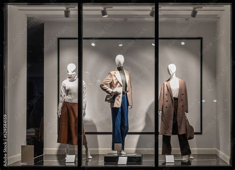 Cloth Shop Front View 的图像结果