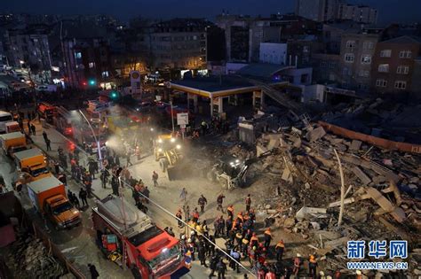 土耳其一建筑物倒塌造成2死5伤-时政新闻-浙江在线