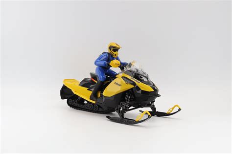 1:6 Ski-doo RC Snowmobile MXZ Blizzard | Diecast Masters