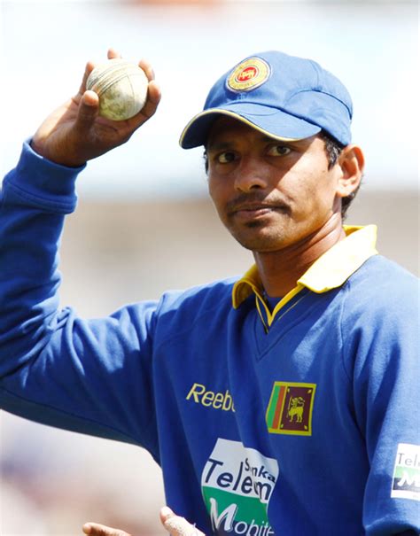 MS Dhoni IPL Mate Suraj Randiv Turns Bus Driver In Australia To Put ...