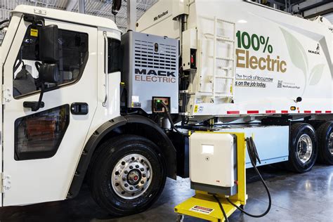 M&K Truck Centers Des Plaines