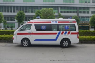 救护车展示--四川运总应急救援服务有限公司