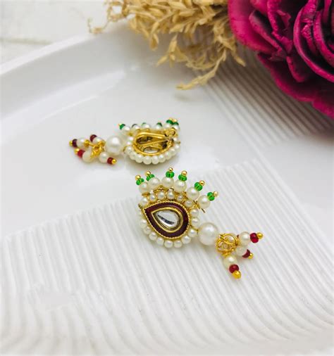 Modern Nose Pin Design With Green Moti | Diamond Nose Pin | Marathi No ...