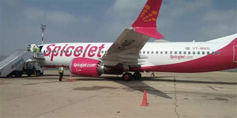 Pakistan News: आखिर क्यों कराची में ही उतर रहे भारतीय प्लेन, दुबई में ...