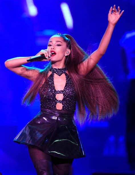 Ariana Grande’s ‘Thank U, Next’ Repeats at No. 1 - The New York Times