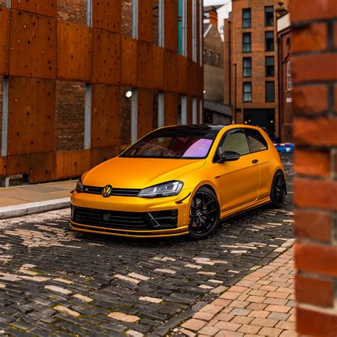 Download wallpaper 3415x3415 volkswagen golf mk5, volkswagen, car ...