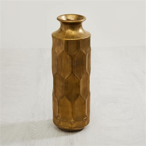 Buy Splendid Hexa Pattern Vase from Home Centre at just INR 799.0