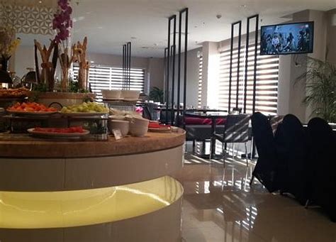 CROWN PRINCE SURABAYA CITY CENTER (Java) - Hotel Reviews, Photos, Rate ...