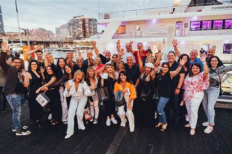 NYD Sunset Boat Party | 80s 90s 2000s + RnB Charts | Open Air Rooftop ...