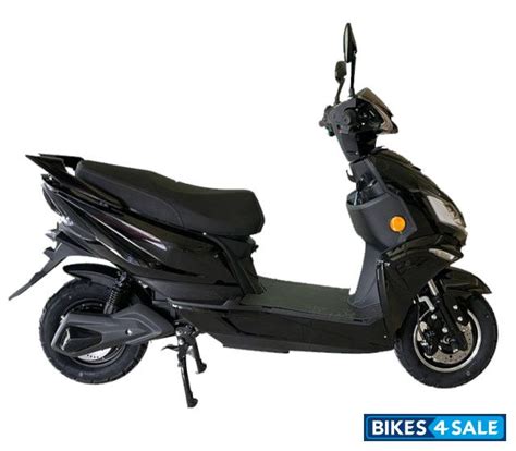 Garuda Bolt Plus price, specs, mileage, colours, photos and reviews ...