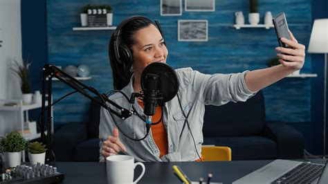 How Much Does YouTube Pay Creators in 2023? - Teachable