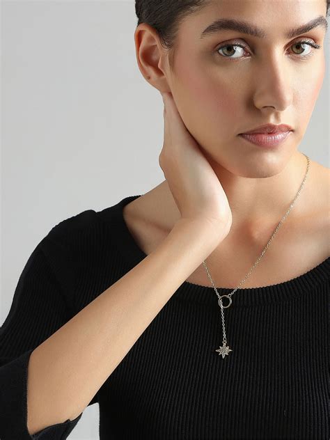 Golden Star Pendant Necklace