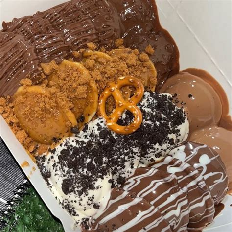 Akra -- New Delhi's Restobar That Is All Things Cosy, Chic & Creative!