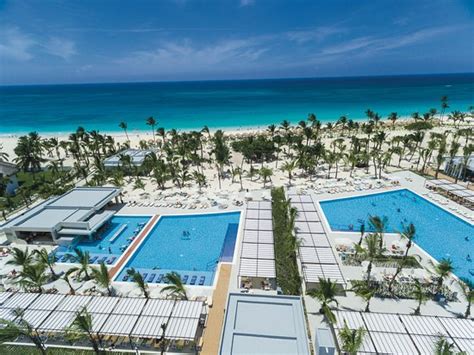Amazing, Fun, Beautiful Resort - Review of Hotel Riu Republica, Punta ...