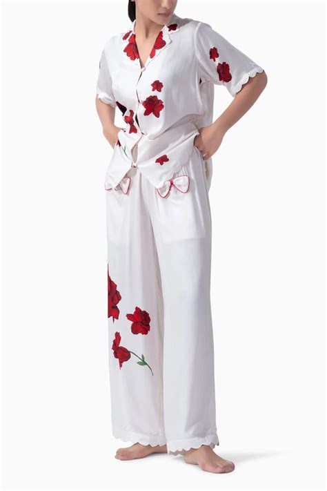 Buy Lovers and Roses Scallop PJ Set by Sleeplove | The Sverve