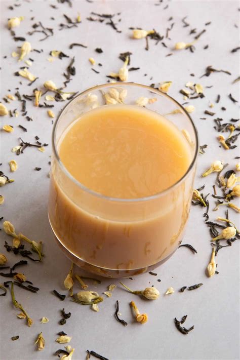 How to Make Jasmine Milk Tea Easily