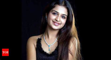 My fall from fifth floor was an accident : Swarna Thomas | Malayalam ...