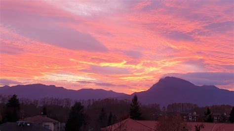 ¿Qué te parecen las fotos de la puesta de sol en Olot?