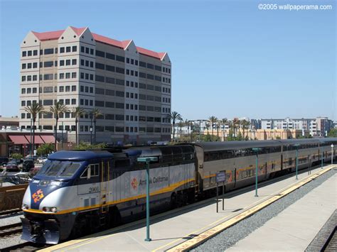 Blue Local Train 的图像结果