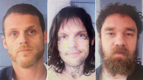 美国三名囚犯天花板打洞越狱 一人逃亡上千公里后被捕