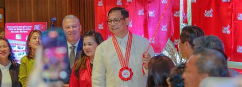 Cebu Launches Light the World Giving Machines at The Mall at NUSTAR