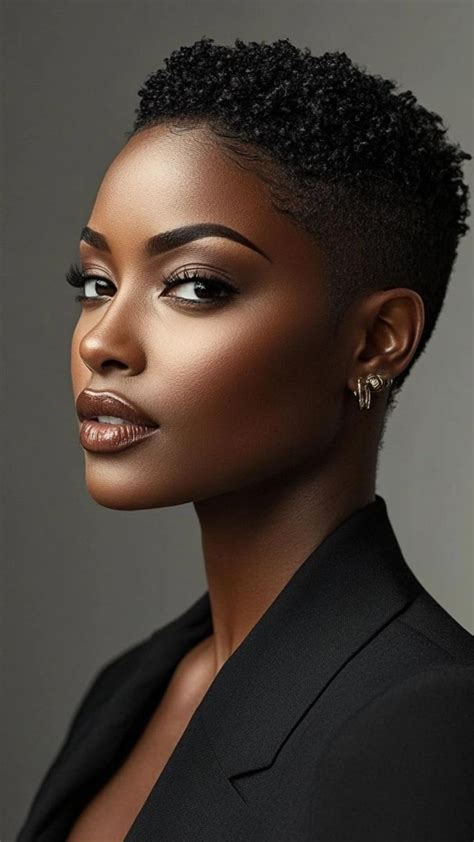 Textured Perfection: Short Haircuts for Black Women | Natural hair ...