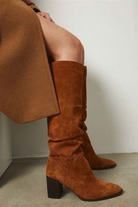 Medicine kozaki zamszowe kolor brązowy na słupku | Answear.com