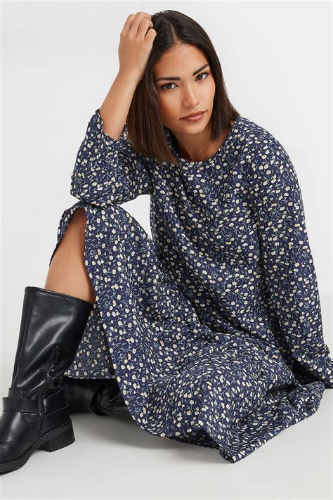 PixieGirl Petite Women's Navy Blue Floral Tiered Midaxi Dress | PixieGirl