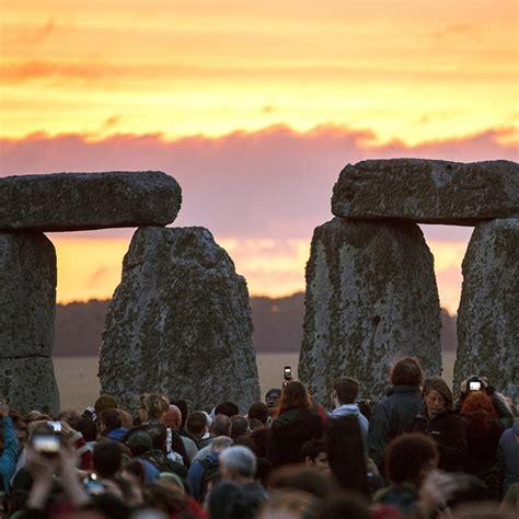 Who Built Stonehenge, and Why? — Priceless