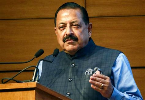 Centre earns Rs 650 crore via scrap sale in Swachhata campaign ...