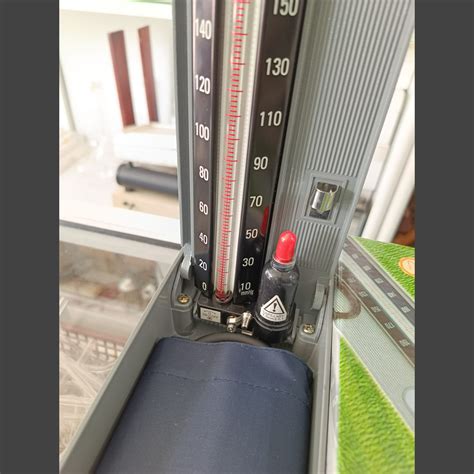 Mercury Sphygmomanometer - SCIENCESIO LANKA
