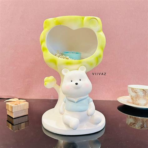 Bear on Tree – VIIVAZ