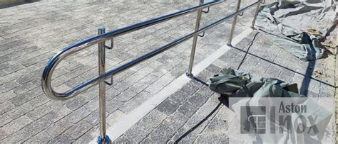 Inox rukohvati na invalidskim rampama