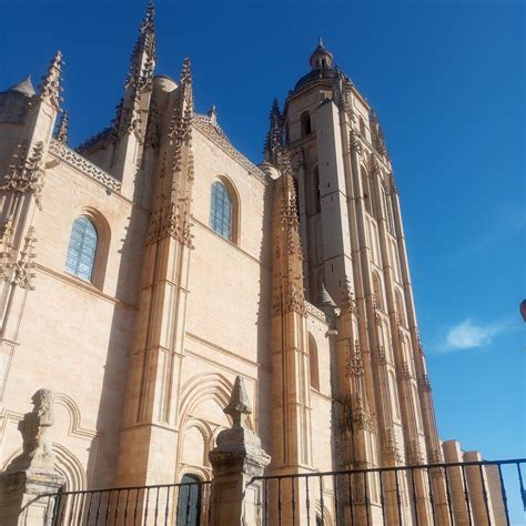 PARAGUAS ROJOS SEGOVIA - All You Need to Know BEFORE You Go 2026 (with ...