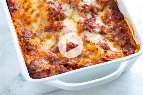 Cheesy Sausage and Beef Lasagna