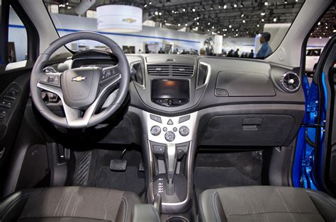 2015-Chevrolet-Trax-LT-interior-02 - Motor Trend en Español