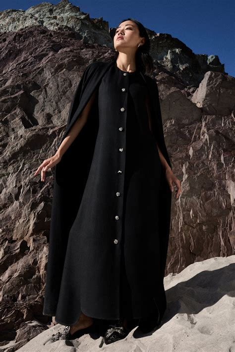 Chilling Woollen Dress (Black) – SandByShirin