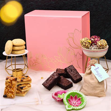 Gourmet Deepavali Gift | Online diwali gift hampers | Diwali hamper ...