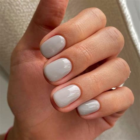 https://howlifestyles.com/wp-content/uploads/2023/01/Elegant-Winter-Nails-20230116z-8-768x768.jpg