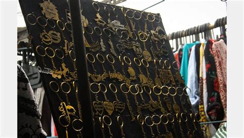 D'source Design Gallery on Colaba Market - Commercial Street for Ethnic ...