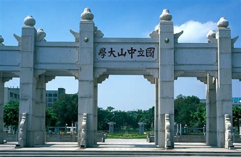 中国最好的文科院校是哪个大学？