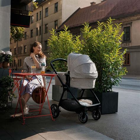 nuna x BMW lytl™ carry cot (Graphene) – ibaby