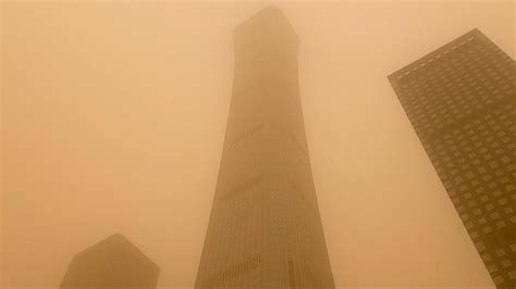 Beijing turns yellow in the worst sandstorm, yellow alert issued